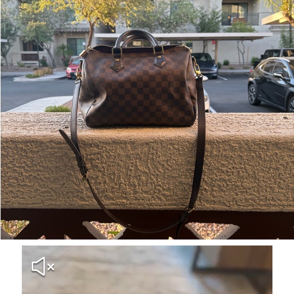 Authentic Louis Vuitton Speedy strap included